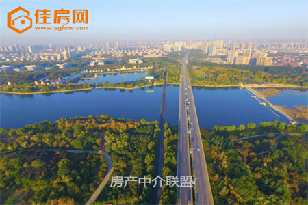 龙华园C区，125平套三86万可议